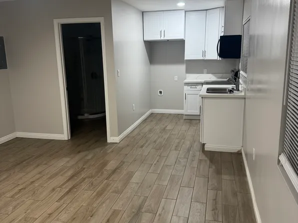 3621 Balboa Dr #B, Bakersfield, CA 93304