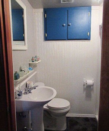 3rd image of 489 Granville Dr