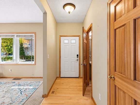 4th image of 9780 Cupola Ln
