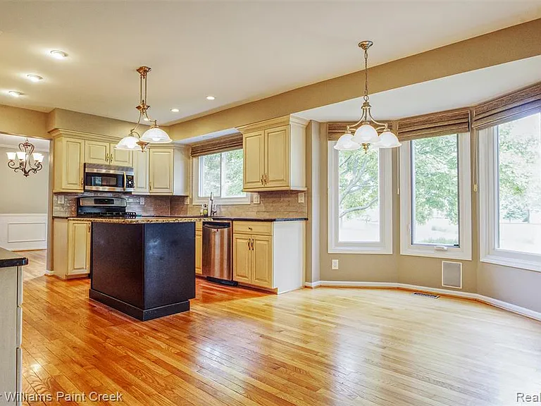 1346 Arbor Creek Dr — Photo 9