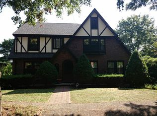 49 Goodnough Rd, Brookline, MA 02467