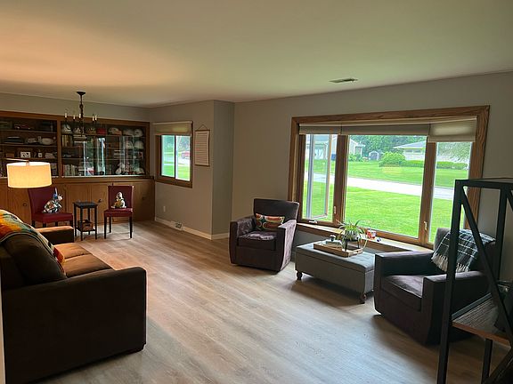 5th image of W237N6606 Orchard Dr