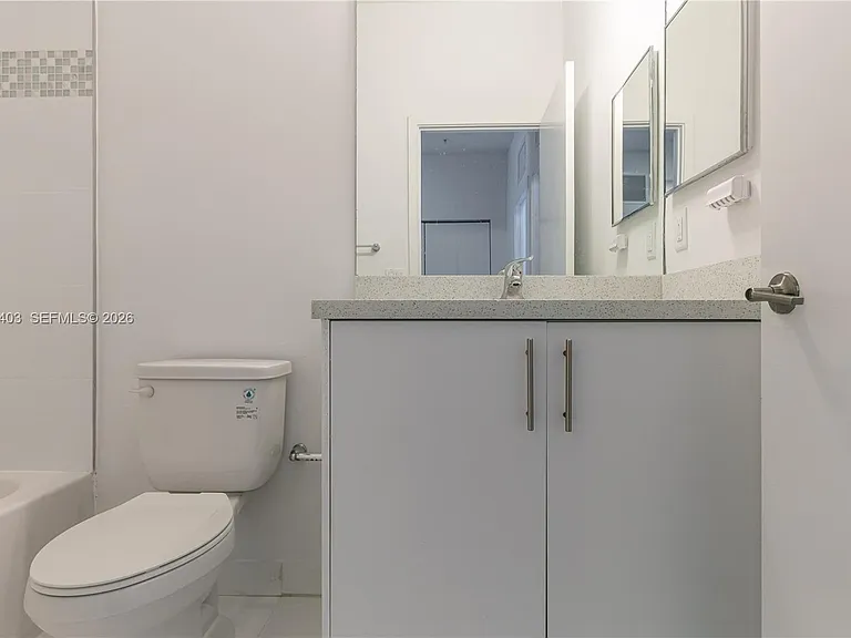 2610 NE 213th St #103 — Photo 15