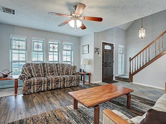 4th image of 10510 Sagerock Dr