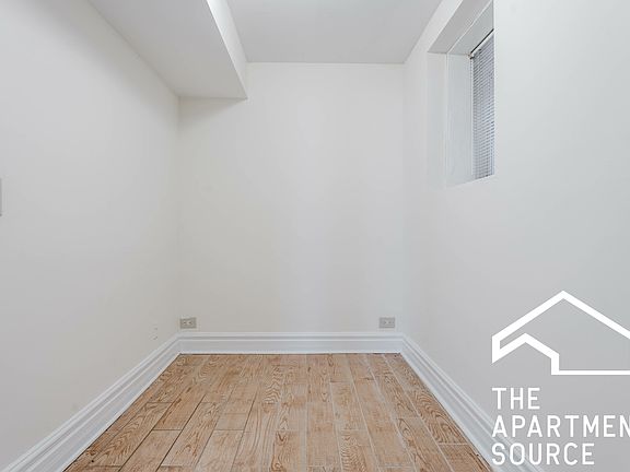 4th image of 2318 N Southport Ave