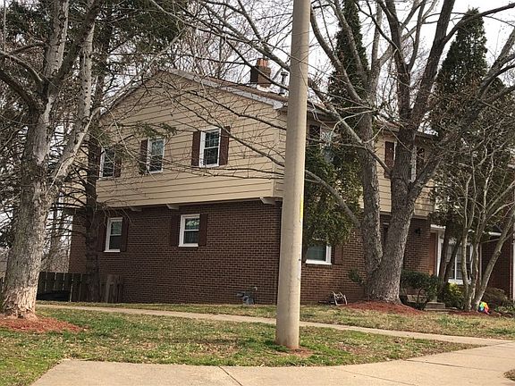 3rd image of 14827 Emberdale Dr