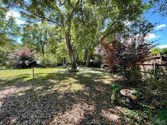 5th image of 10109 Foxrun Rd