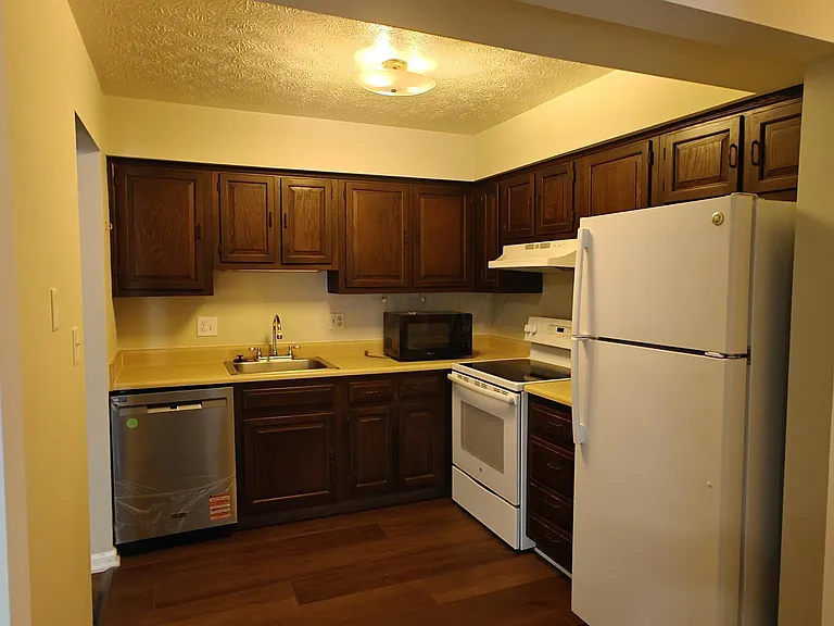 1540 Slade Ave #303 — Photo 7
