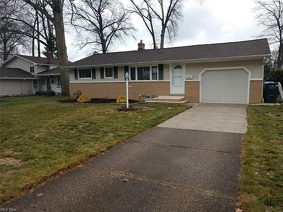 2nd image of 25022 Doe Dr