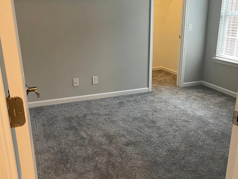 129 W Tisbury Ln — Photo 14