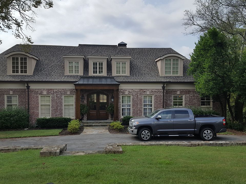 1st image of 515 W Hillwood Dr