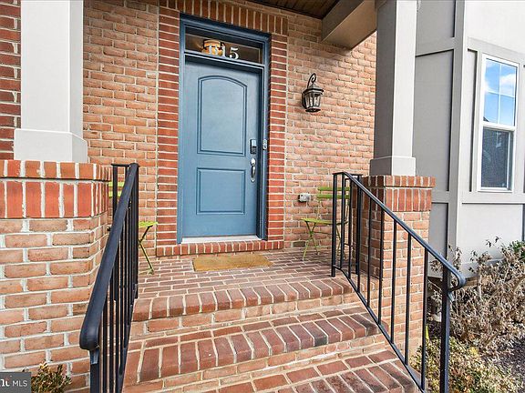 5th image of 615 Blandwood Rd