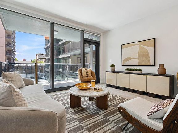 5th image of 3820 Parsons Blvd #320