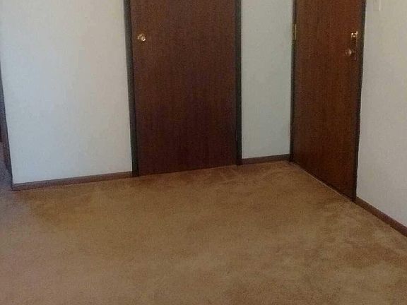 5th image of 464 E Osage Ln APT 1A
