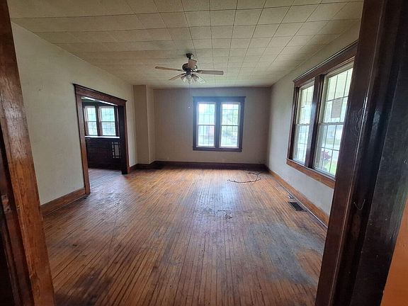 5th image of 804 High St