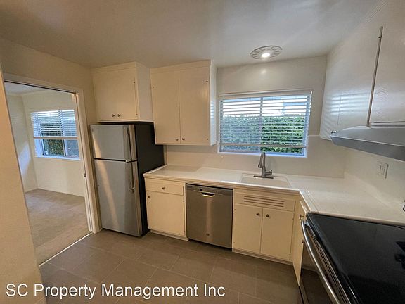 5th image of 2018 Trousdale Dr #4