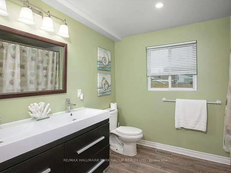 21 Lakeshore Rd — Photo 21