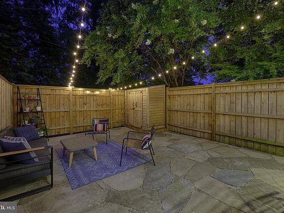 4th image of 2117 Observatory Pl NW