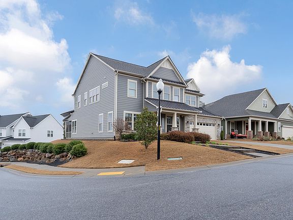 2nd image of 120 Longfellow Way