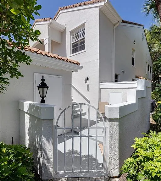 8420 Excalibur Cir #R12 — Photo 6
