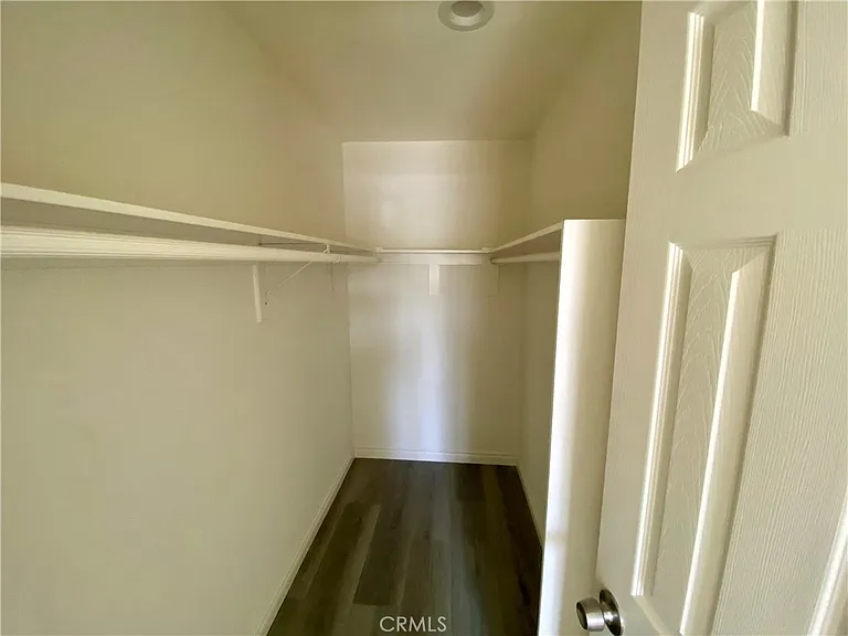 4924 Stewart Ave — Photo 11