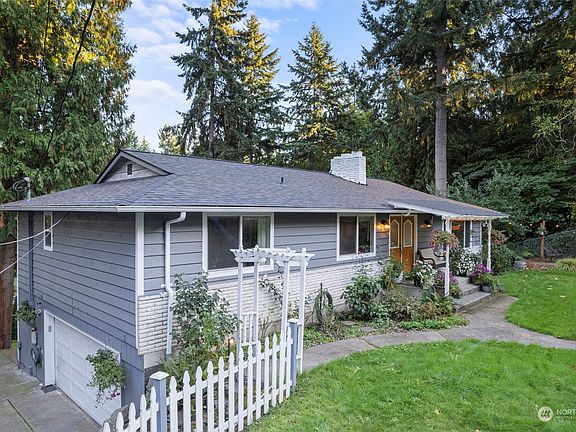 2nd image of 6411 46th Avenue Ct E
