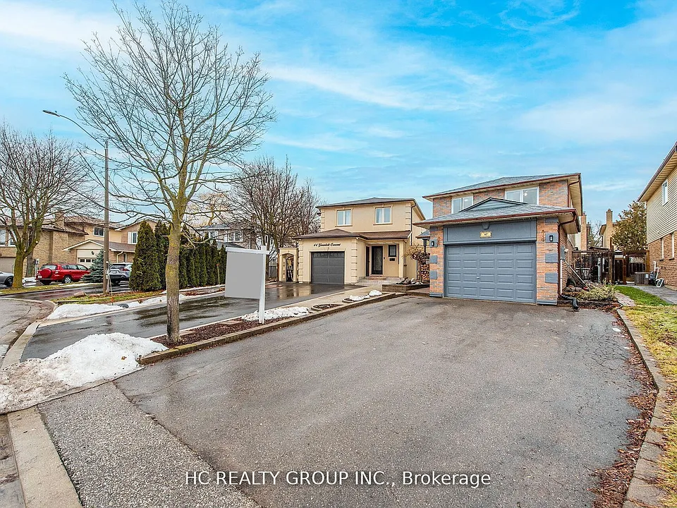 42 Greenbelt Cres