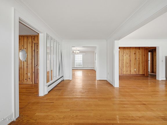 5th image of 1130 N Road Street