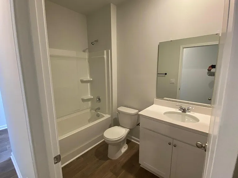 608 Ladywood Dr — Photo 10