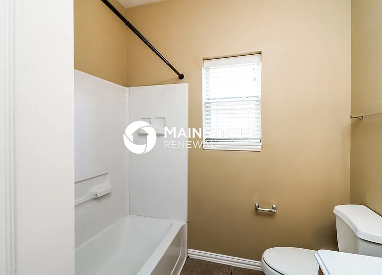 216 Kennedy Ct — Photo 11