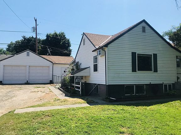 2nd image of 128 SE 12th St
