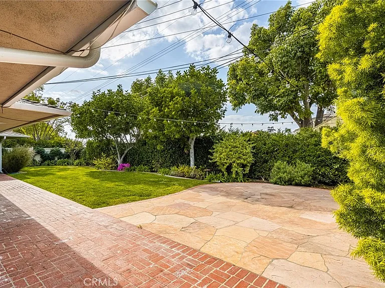 12791 Brittany Woods Dr — Photo 33