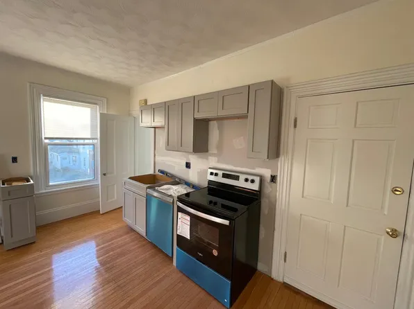 (undisclosed Address), Somerville, MA 02143