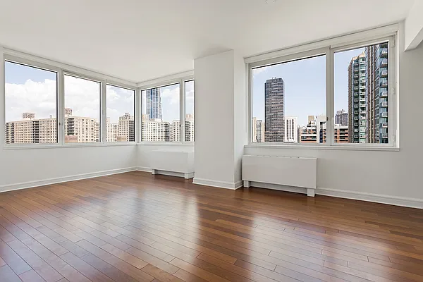 Sold by BLU Real Estate | media 2