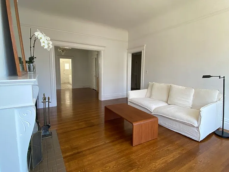 2937 Scott St — Photo 3
