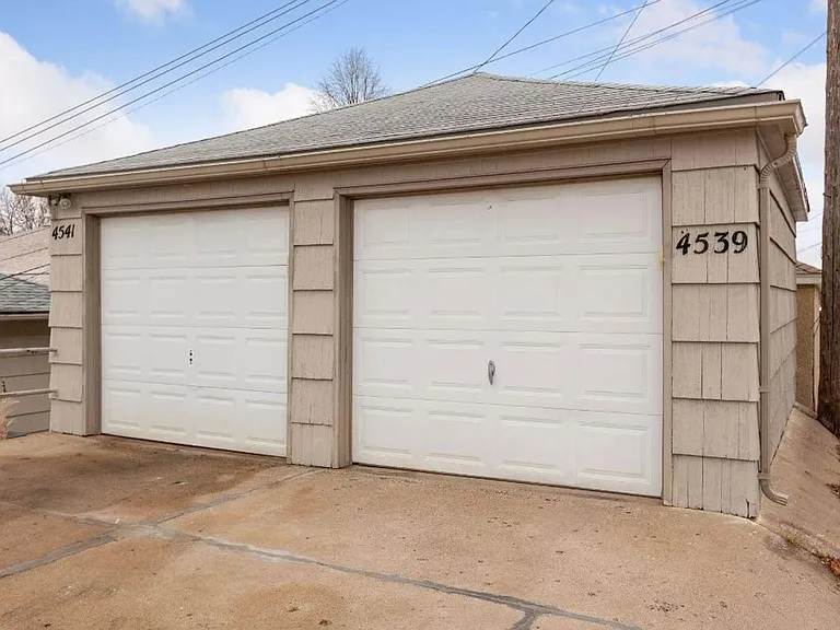 4541 Bloomington Ave — Photo 15