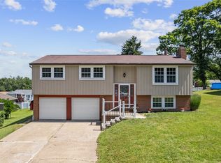 147 Ridgewood Dr, Freedom, PA 15042