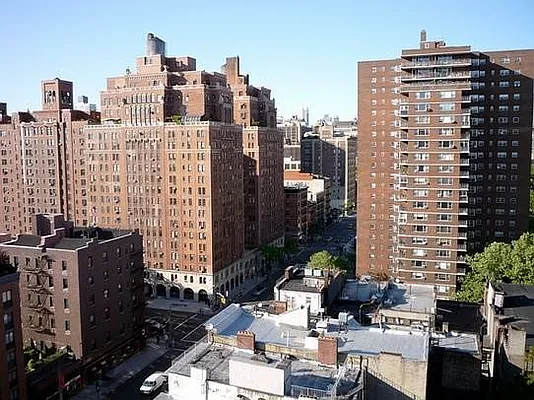 Sold by Stribling | media 24