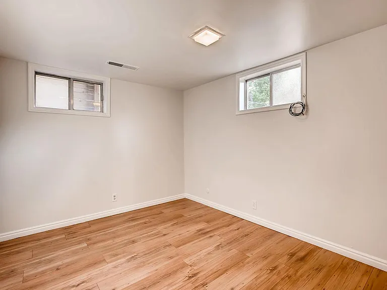 1217 S Lake St #B — Photo 11