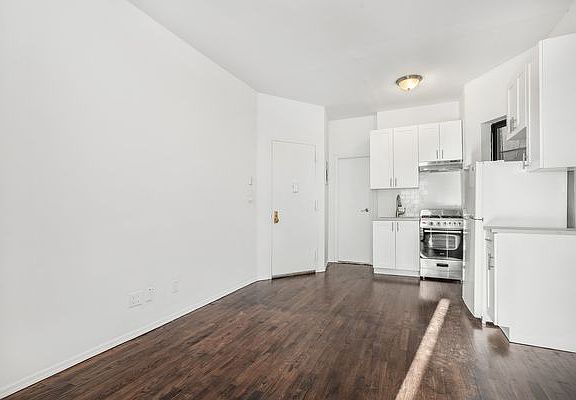 5th image of 308 W 49th St APT 17