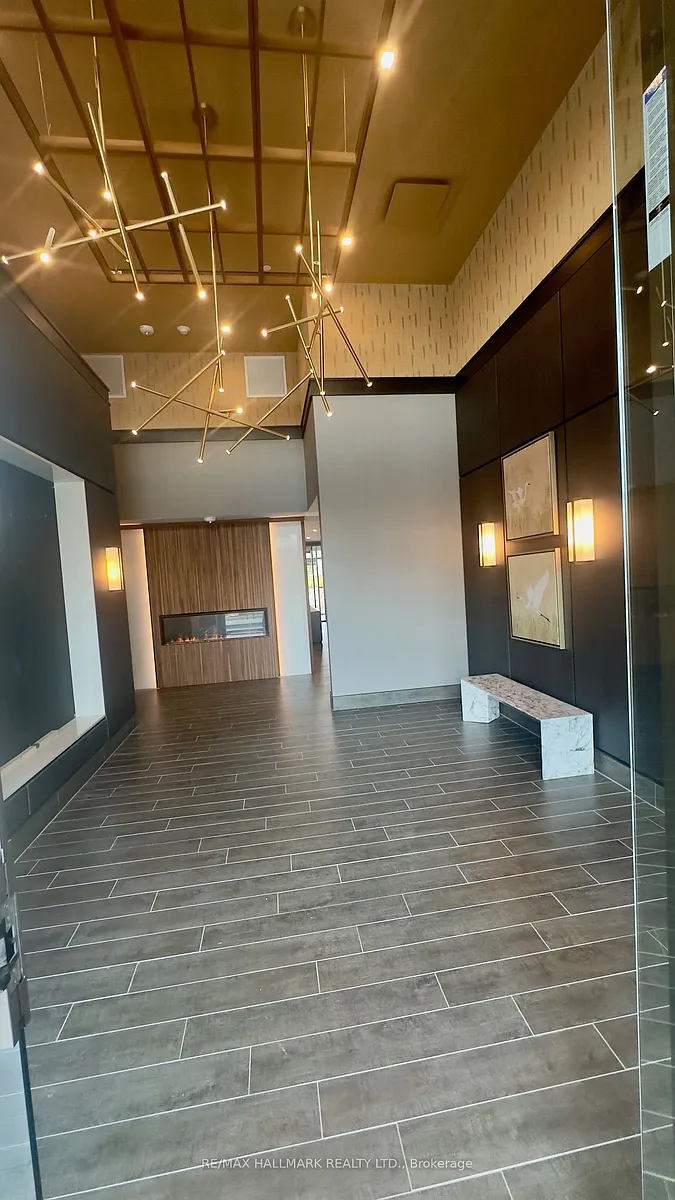 Building Photo - 470 Dundas St E #226