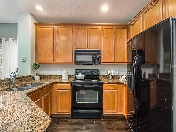 5th image of 20436 Needletree Dr