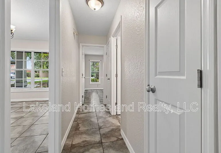 95 Woodside Dr — Photo 33