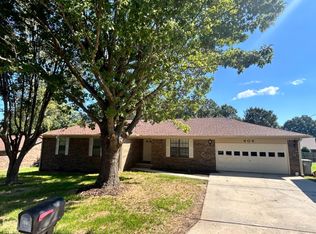 605 Honeysuckle Rd, Paragould, AR 72450