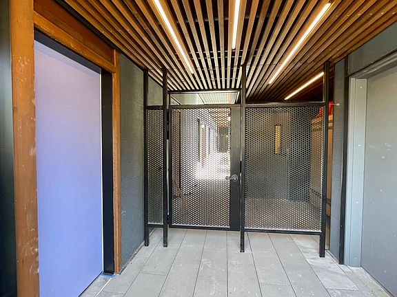 2nd image of 1614 6th Ave #302