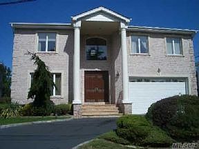 1st image of 1 Oakwood Ln