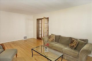 4th image of 531 Montrose Ave