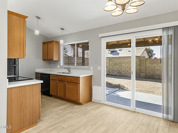 5th image of 3017 W Monona Dr