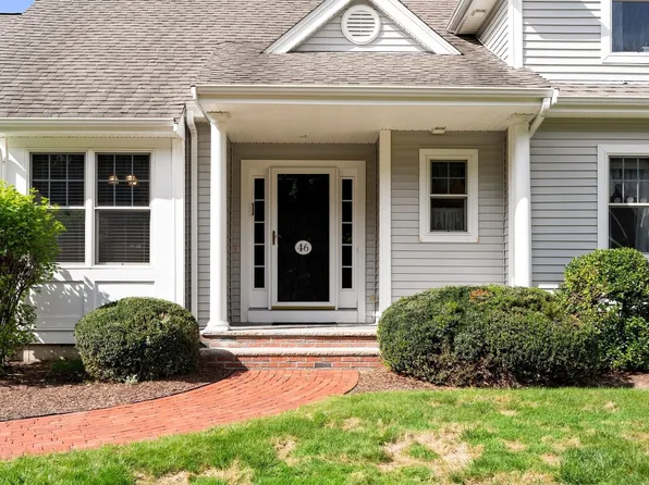 46 Holly Cir #46, Kingston, MA 02364