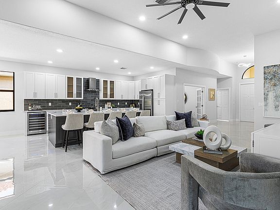 4th image of 7868 MONARCH Court
